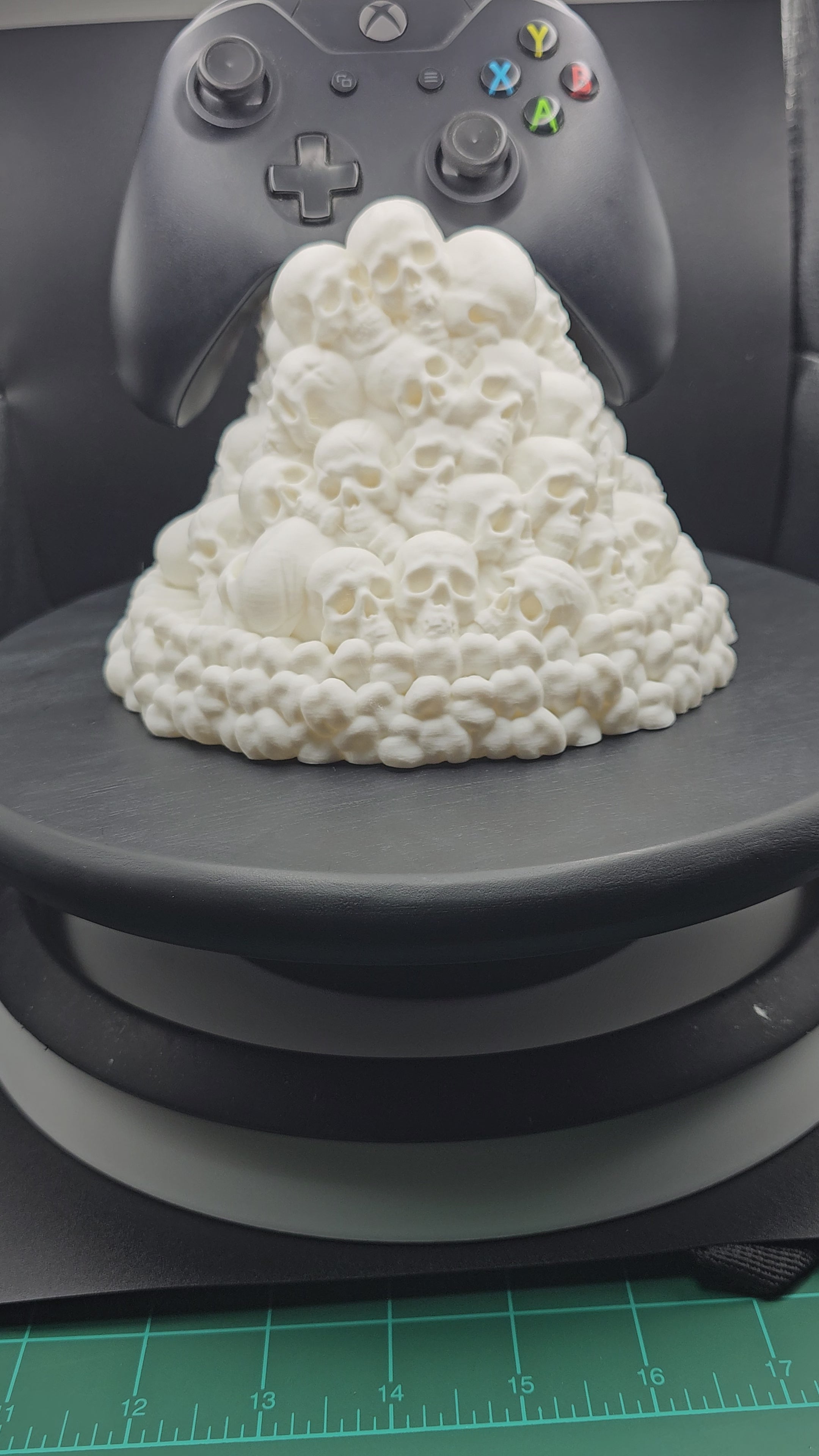 Skull Pile Controller Holder – Xbox & PlayStation Compatible - 3D Printed