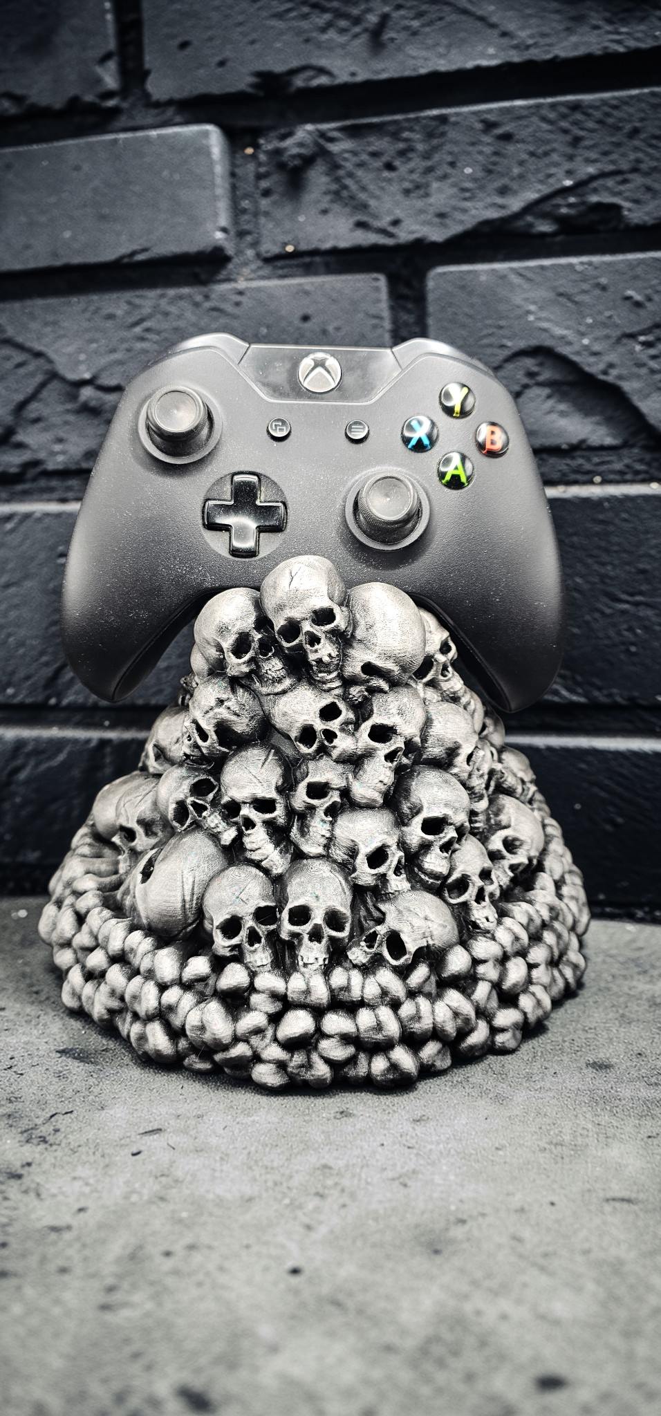 Skull Pile Controller Holder – Xbox & PlayStation Compatible - 3D Printed