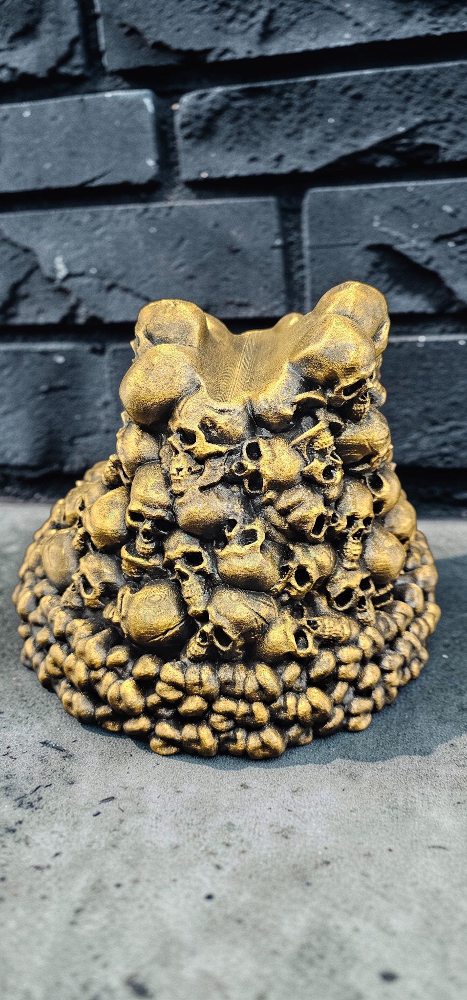 Skull Pile Controller Holder – Xbox & PlayStation Compatible - 3D Printed