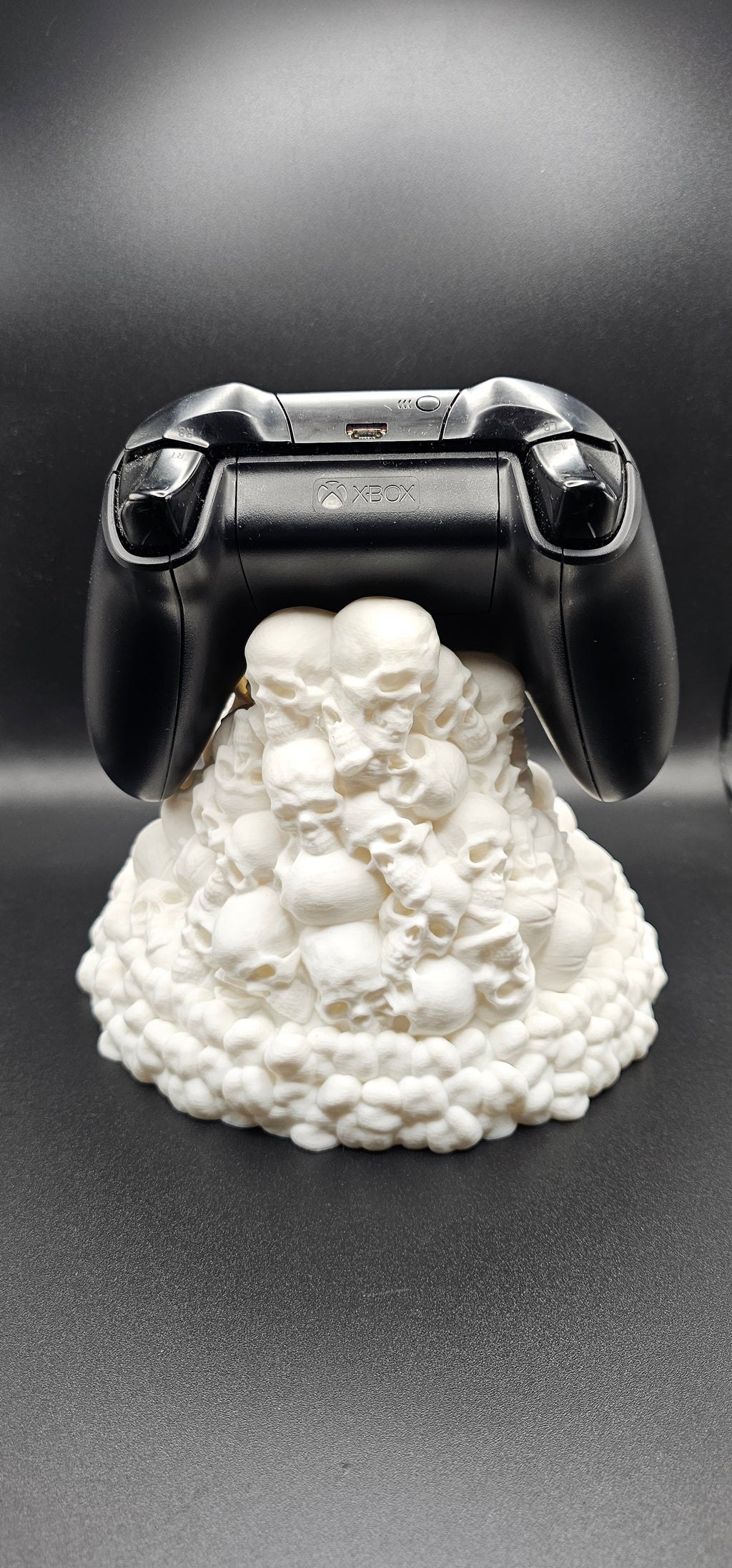 Skull Pile Controller Holder – Xbox & PlayStation Compatible - 3D Printed