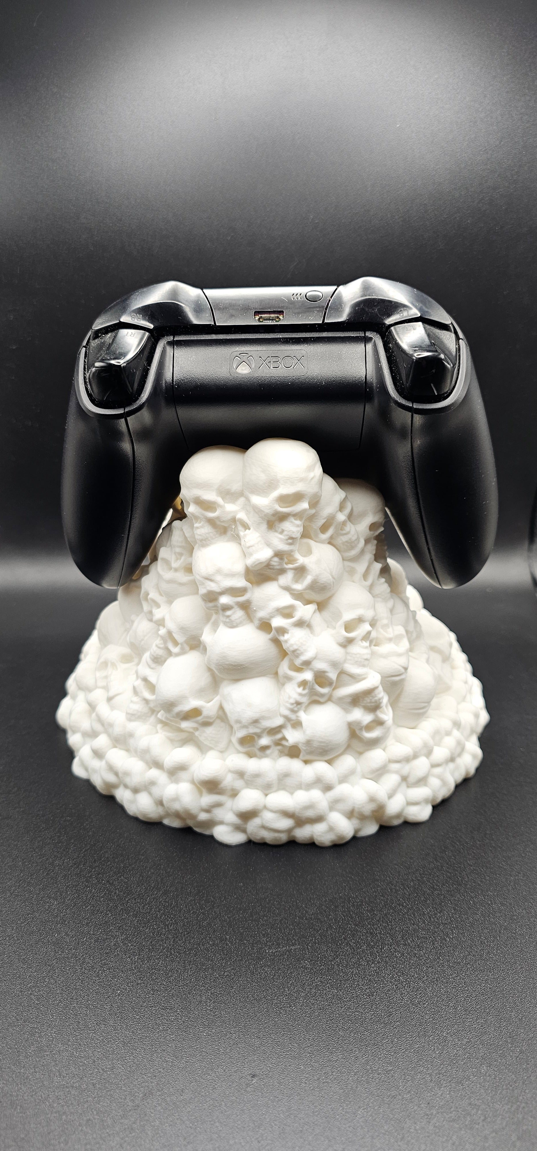 Skull Pile Controller Holder – Xbox & PlayStation Compatible - 3D Printed