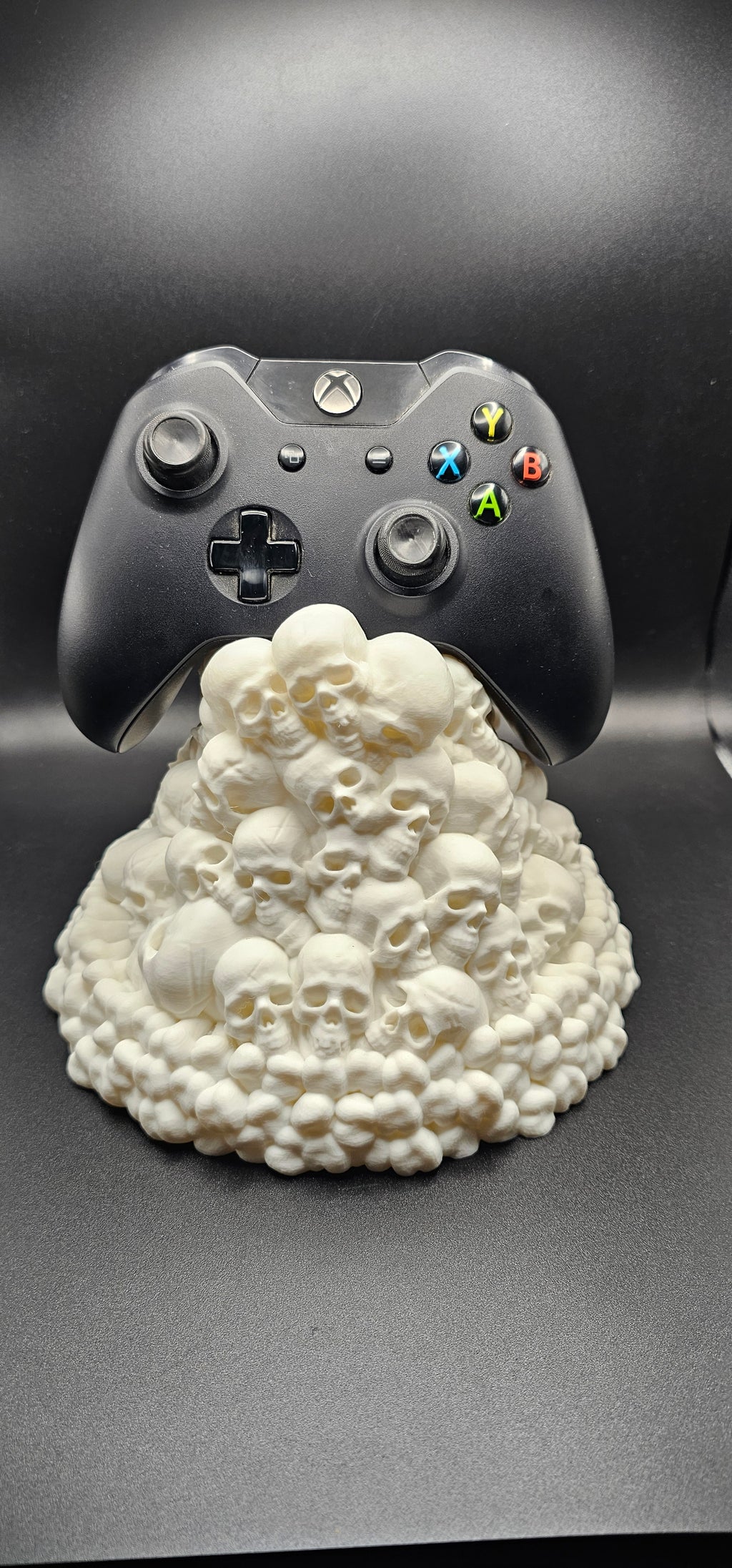 Skull Pile Controller Holder – Xbox & PlayStation Compatible - 3D Printed